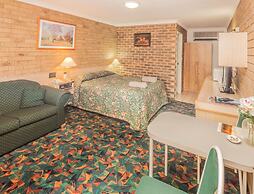 Settlers Motor Inn