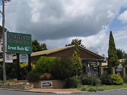 Settlers Motor Inn