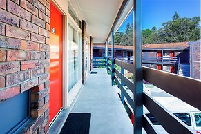 Kings Park Motel