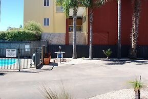 Cunningham Shore Motel