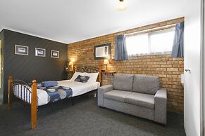 Cunningham Shore Motel