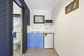 Cunningham Shore Motel