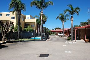 Cunningham Shore Motel