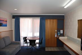 Cunningham Shore Motel