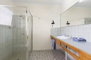 Cunningham Shore Motel