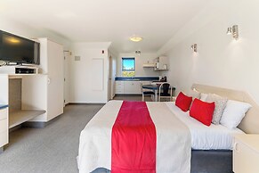 Avalon Manor Motel