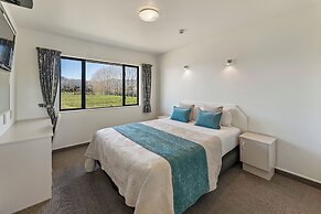 Avalon Manor Motel