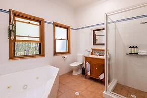 Bay and Bush, Jervis Bay