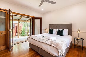 Bay and Bush, Jervis Bay