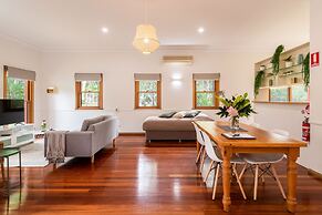 Bay and Bush, Jervis Bay