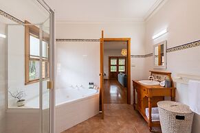 Bay and Bush, Jervis Bay