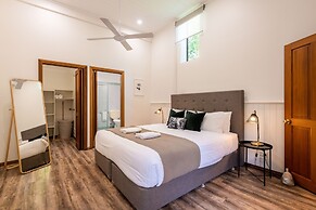 Bay and Bush, Jervis Bay