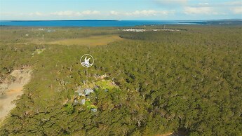Bay and Bush, Jervis Bay