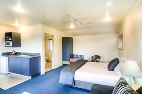 Claremonte Motor Lodge