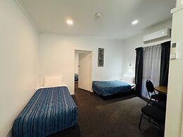 Bandicoot Motor Inn