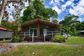 PKs Jungle Village - Hostel