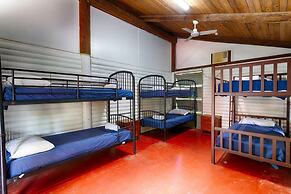 PKs Jungle Village - Hostel