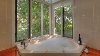 Misty View Cottages Montville