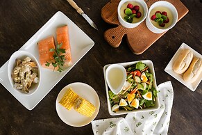 Misty View Cottages Montville