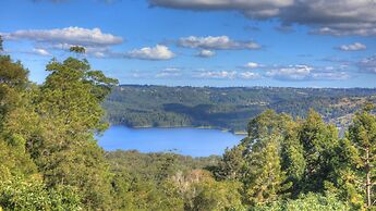 Misty View Cottages Montville