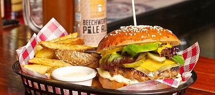 Harrietville Snowline Hotel