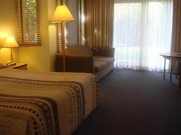 St. Marys Park View Motel