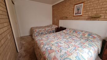 Lone Pine Motel - Corowa