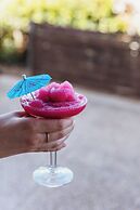 Mayfair Motel Emerald