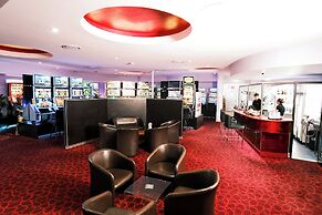 Mayfair Motel Emerald