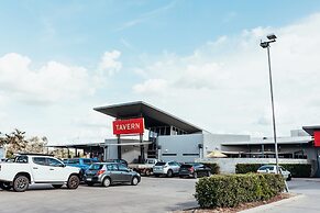 Mayfair Motel Emerald