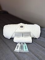Mayfair Motel Emerald
