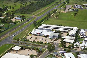 Mayfair Motel Emerald