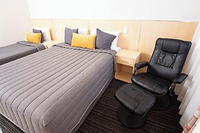 Mayfair Motel Emerald