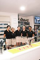 Mayfair Motel Emerald