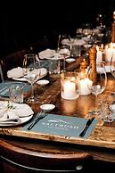 Mayfair Motel Emerald