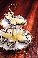 Mayfair Motel Emerald