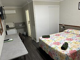 Barcaldine Country Motor Inn