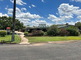 Barcaldine Country Motor Inn