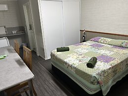 Barcaldine Country Motor Inn