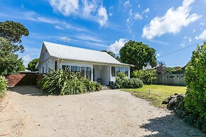 Beachfront Cottages Torquay