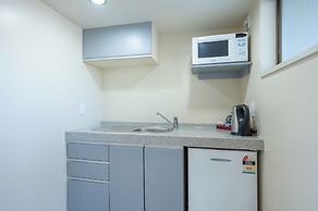 Admirals Motor Inn