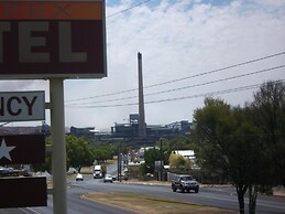 Spinifex Motel & Serviced Apartments