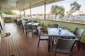 Spinifex Motel & Serviced Apartments