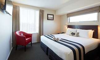 Focus Motel And Executive Suites