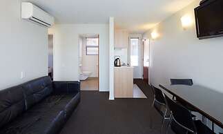 Focus Motel And Executive Suites