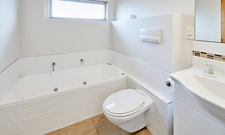 Focus Motel And Executive Suites