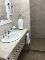 Golden Palms Motor Inn