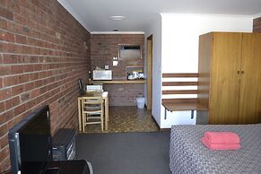 Kardinia Park Motel