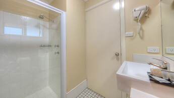 Rosebourne Gardens Motel