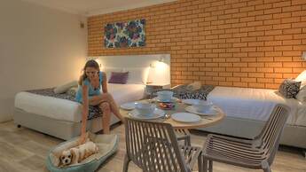 Rosebourne Gardens Motel